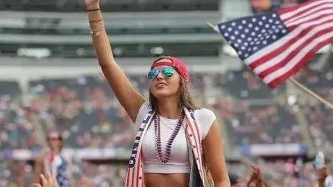 “柔佛神射48轮空，海港“定海神针”力挽狂澜夺中超荣耀！”