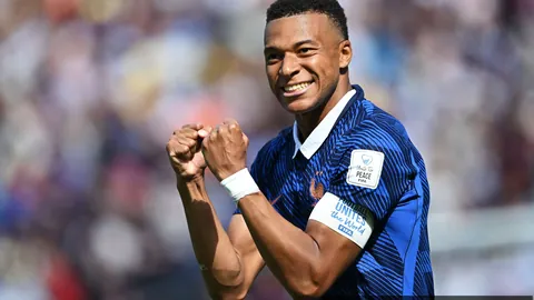 巴西3-0！小，必赢bwin直播，组第一锁定